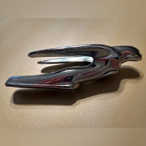 Flying lady car hood ornament emblem